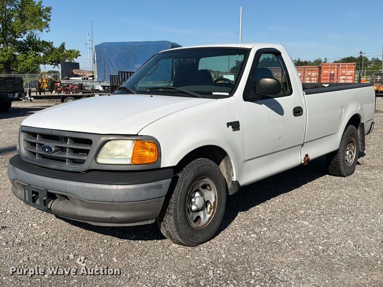 image for item FB8198 2004 Ford F150 pickup truck