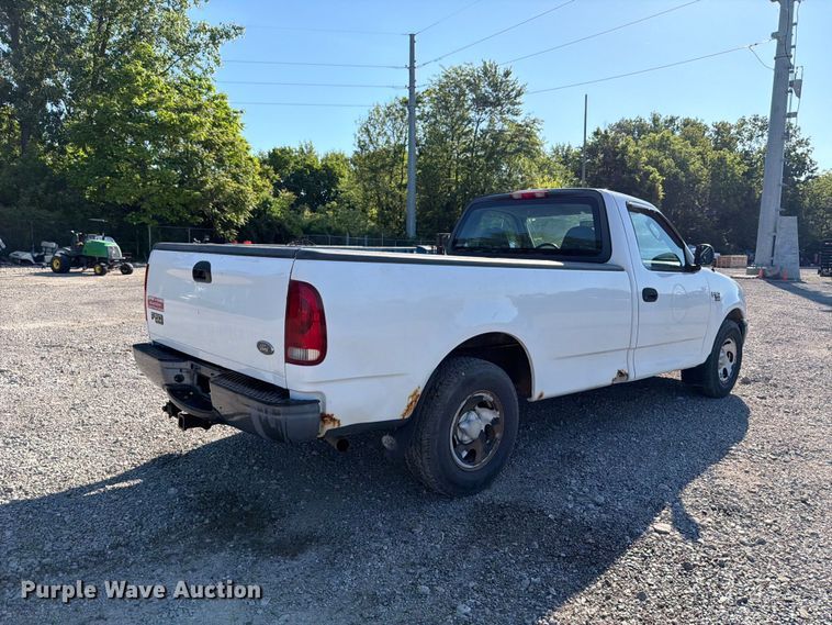 image for item FB8198 2004 Ford F150 pickup truck