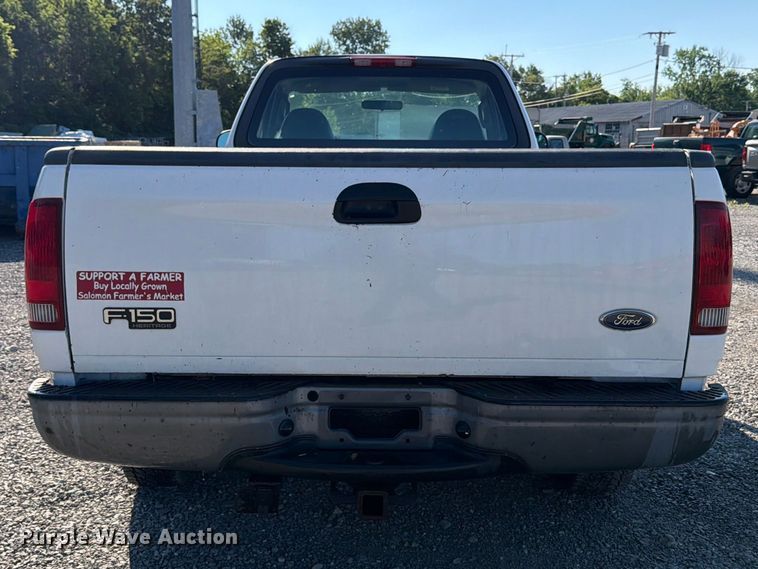 image for item FB8198 2004 Ford F150 pickup truck