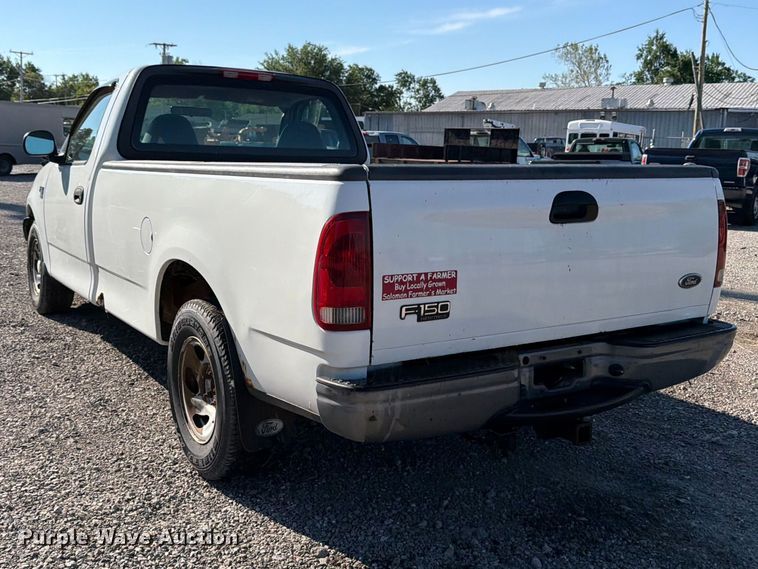 image for item FB8198 2004 Ford F150 pickup truck