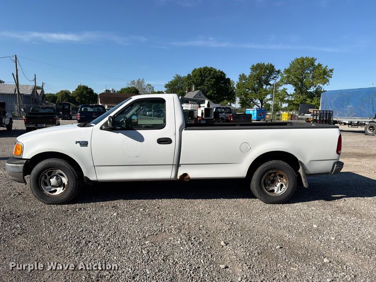 image for item FB8198 2004 Ford F150 pickup truck