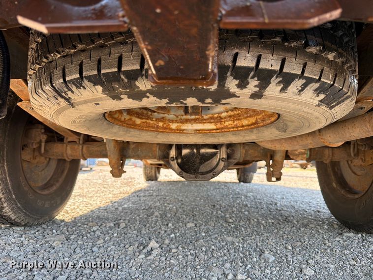 image for item FB8198 2004 Ford F150 pickup truck