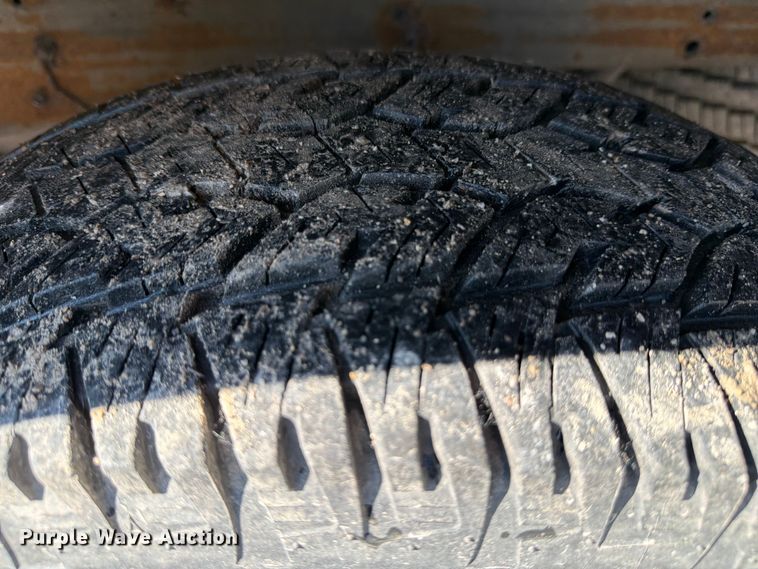 image for item FB8198 2004 Ford F150 pickup truck