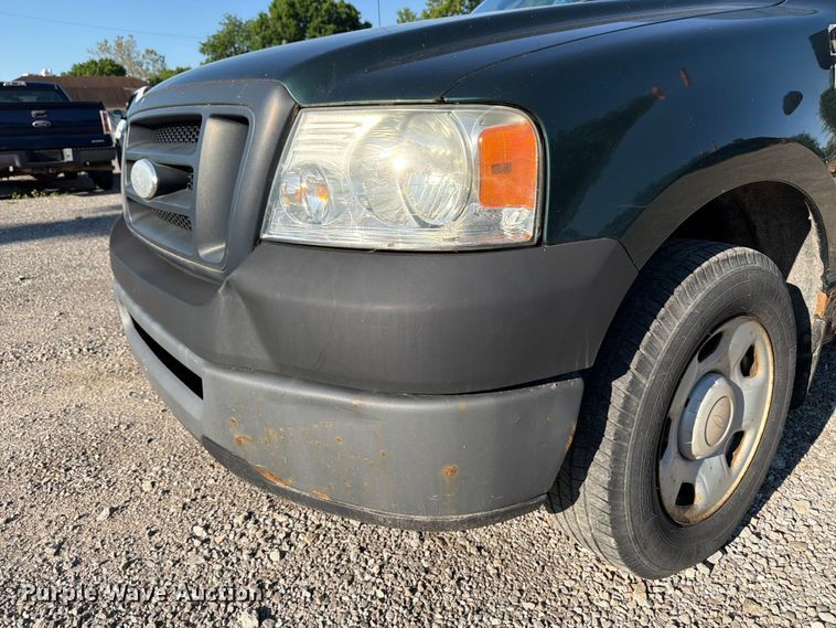 image for item FB8200 2007 Ford F150 pickup truck