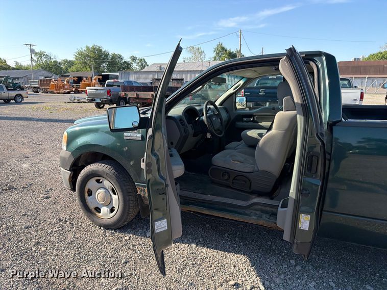 image for item FB8200 2007 Ford F150 pickup truck