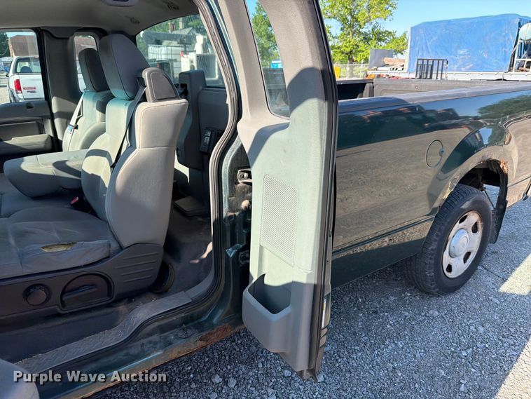 image for item FB8200 2007 Ford F150 pickup truck