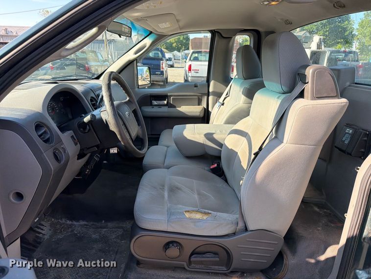image for item FB8200 2007 Ford F150 pickup truck