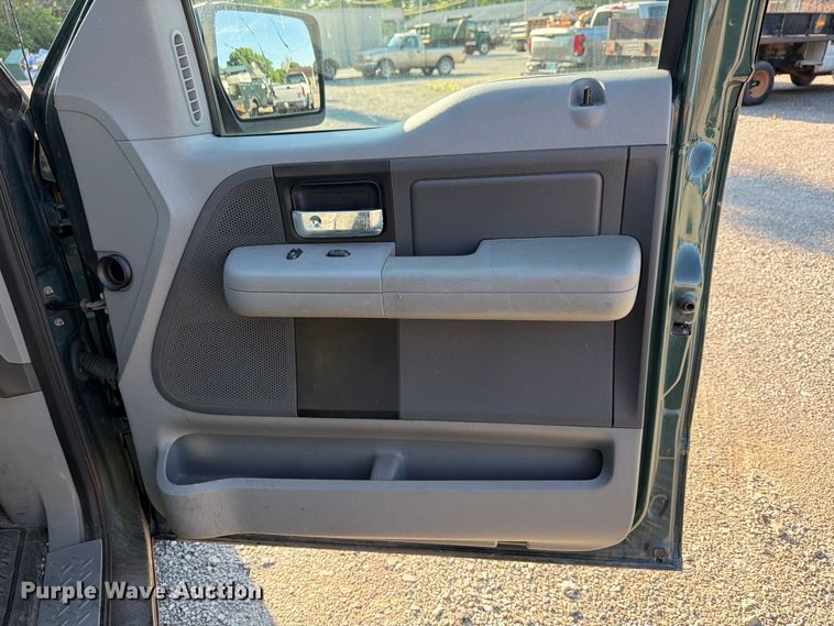 image for item FB8200 2007 Ford F150 pickup truck