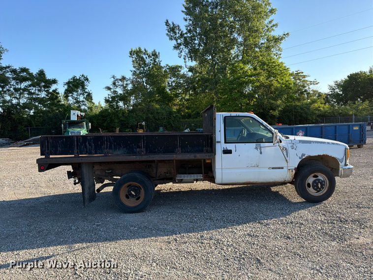 image for item FB8201 1995 Chevrolet C3500 dump flatbed pickup truck