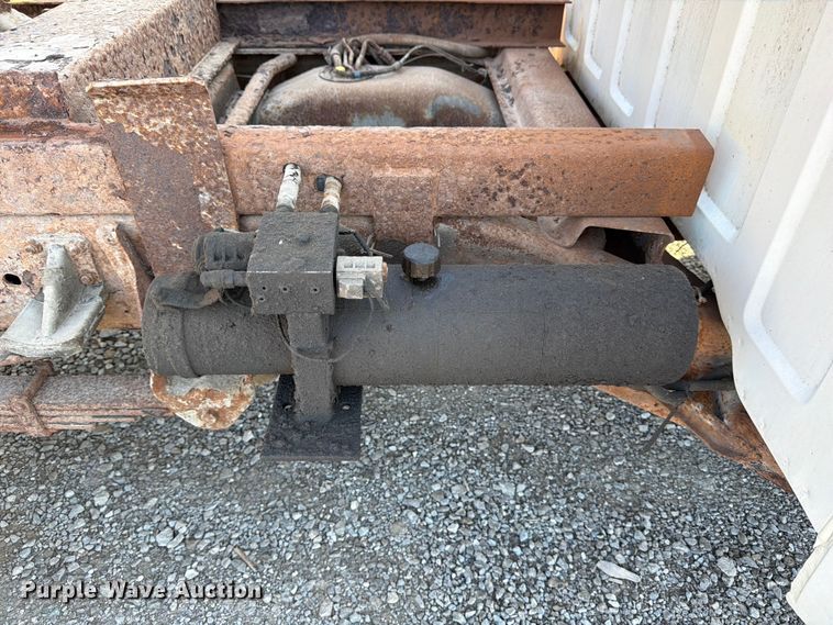 image for item FB8201 1995 Chevrolet C3500 dump flatbed pickup truck