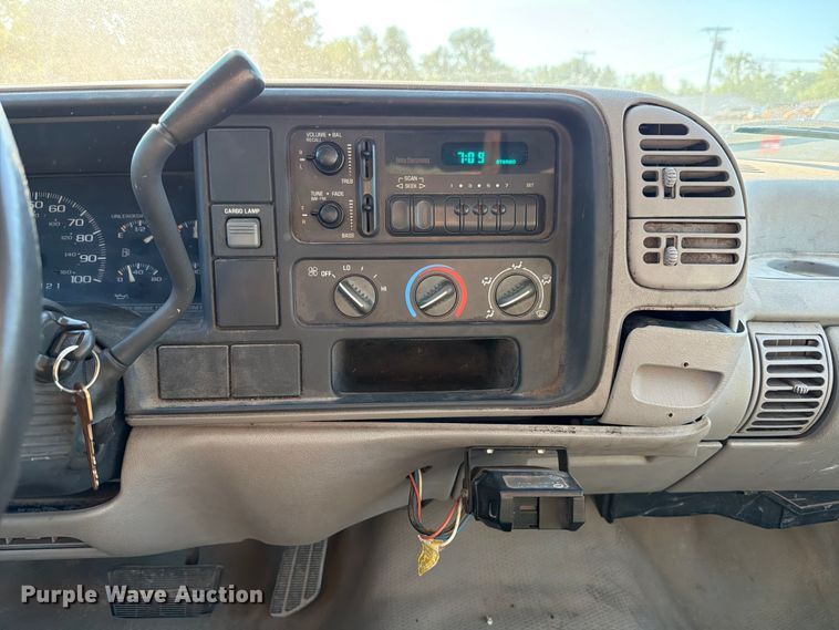 image for item FB8201 1995 Chevrolet C3500 dump flatbed pickup truck