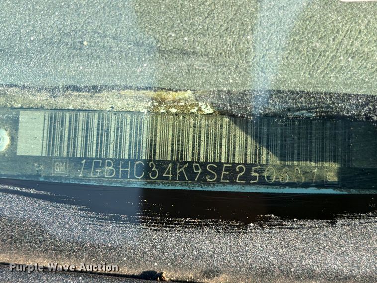 image for item FB8201 1995 Chevrolet C3500 dump flatbed pickup truck