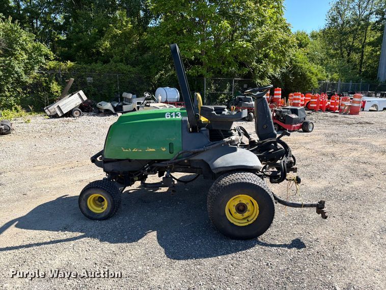 image for item FB8202 John Deere 3225C reel mower
