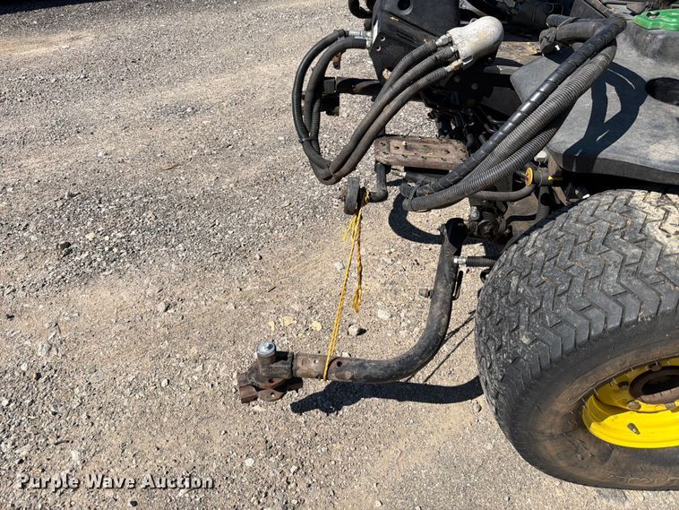 image for item FB8202 John Deere 3225C reel mower