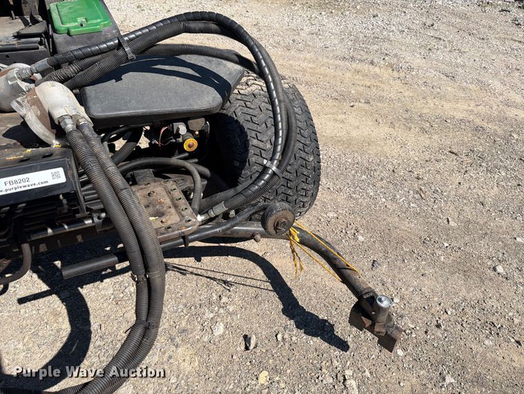 image for item FB8202 John Deere 3225C reel mower