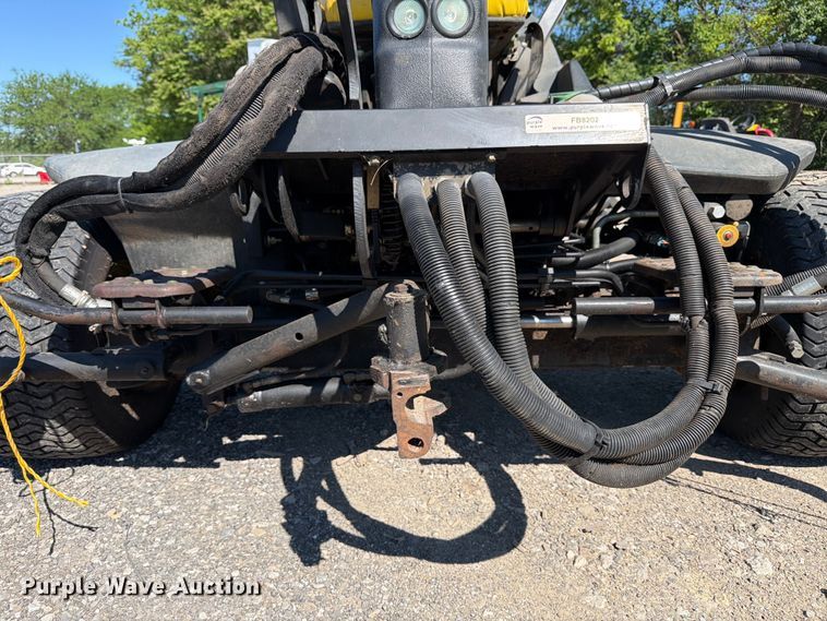 image for item FB8202 John Deere 3225C reel mower