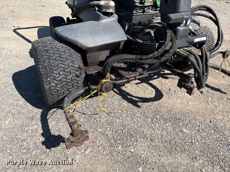 image for item FB8202 John Deere 3225C reel mower