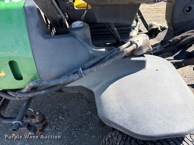 image for item FB8202 John Deere 3225C reel mower