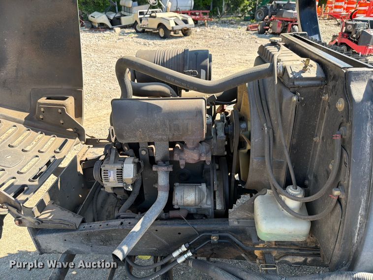 image for item FB8202 John Deere 3225C reel mower