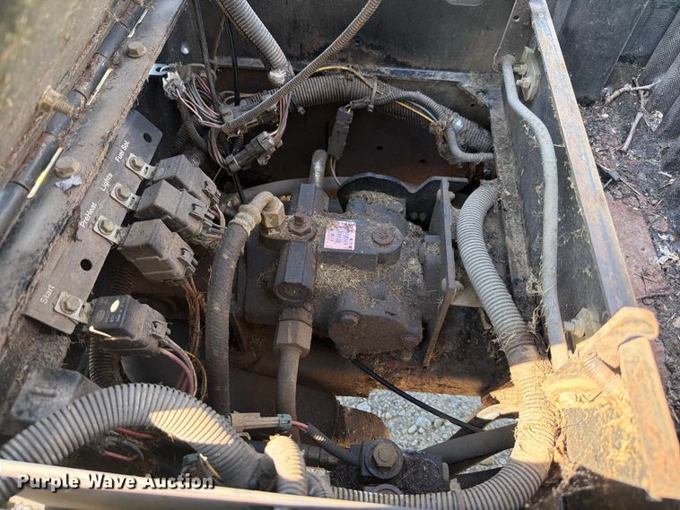 image for item FB8202 John Deere 3225C reel mower