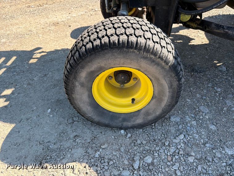 image for item FB8202 John Deere 3225C reel mower