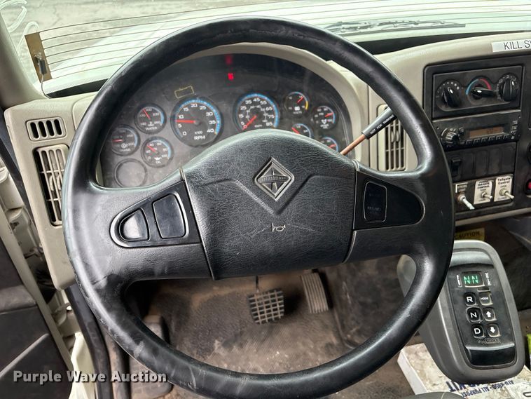 image for item FB8829 2013 International 7400 dump truck