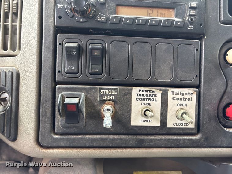 image for item FB8829 2013 International 7400 dump truck