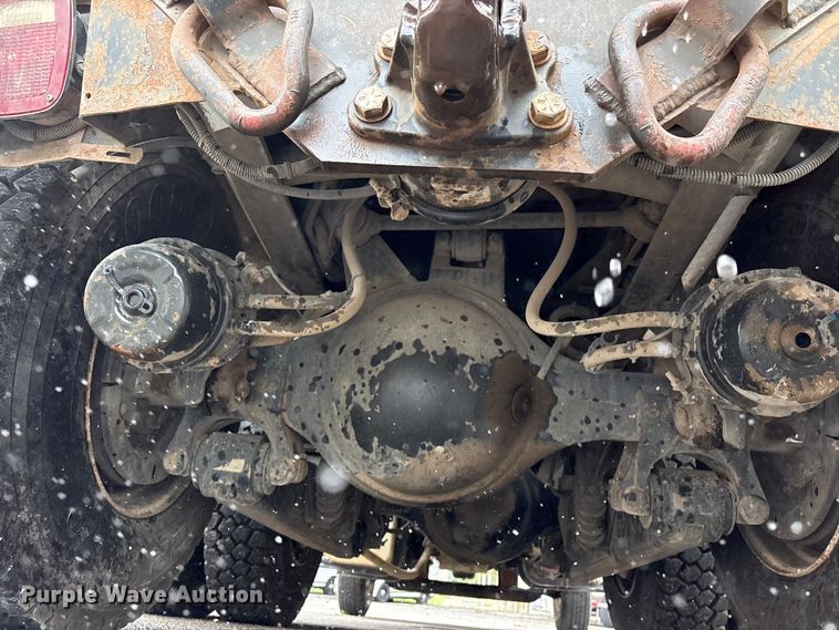 image for item FB8829 2013 International 7400 dump truck