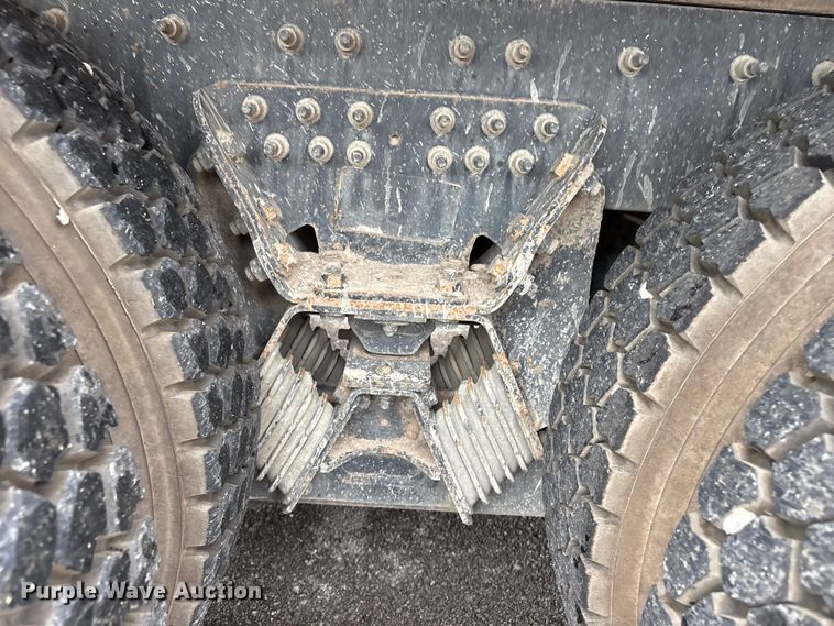 image for item FB8829 2013 International 7400 dump truck