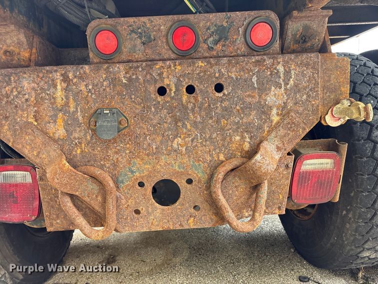 image for item FB8830 2010 International 7400 dump truck