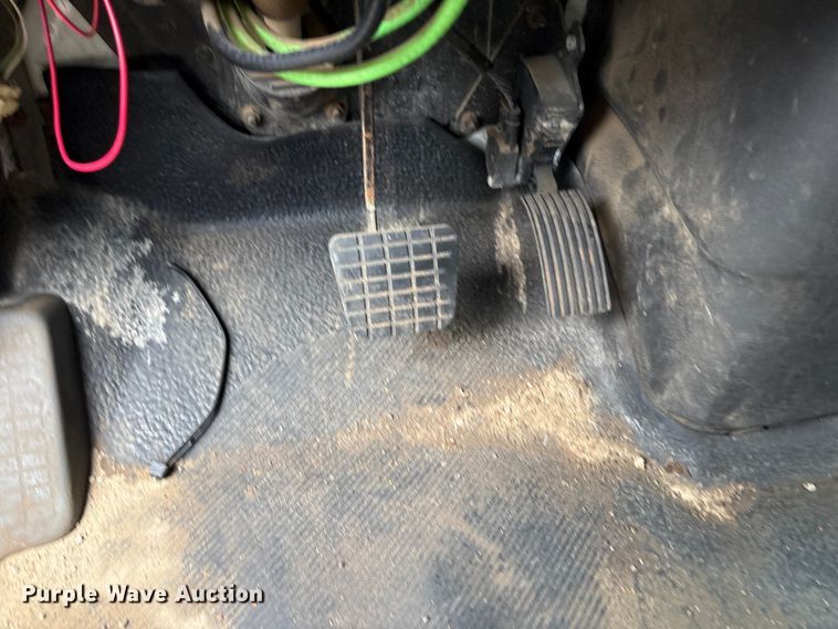 image for item FB8830 2010 International 7400 dump truck