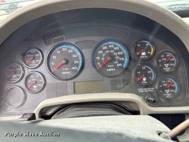image for item FB8830 2010 International 7400 dump truck