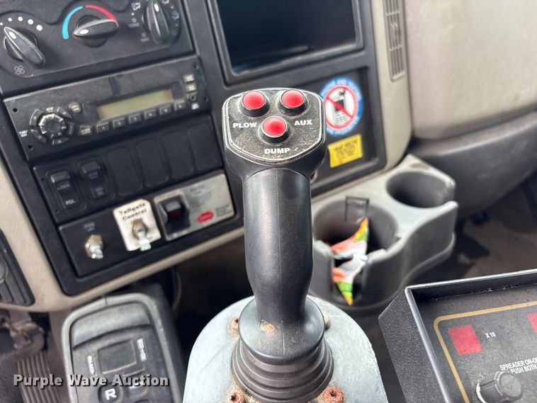 image for item FB8830 2010 International 7400 dump truck