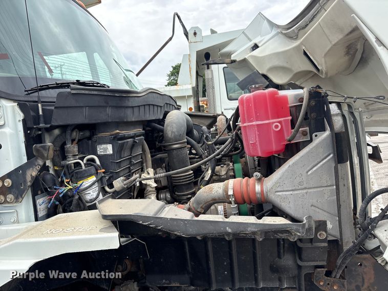 image for item FB8830 2010 International 7400 dump truck