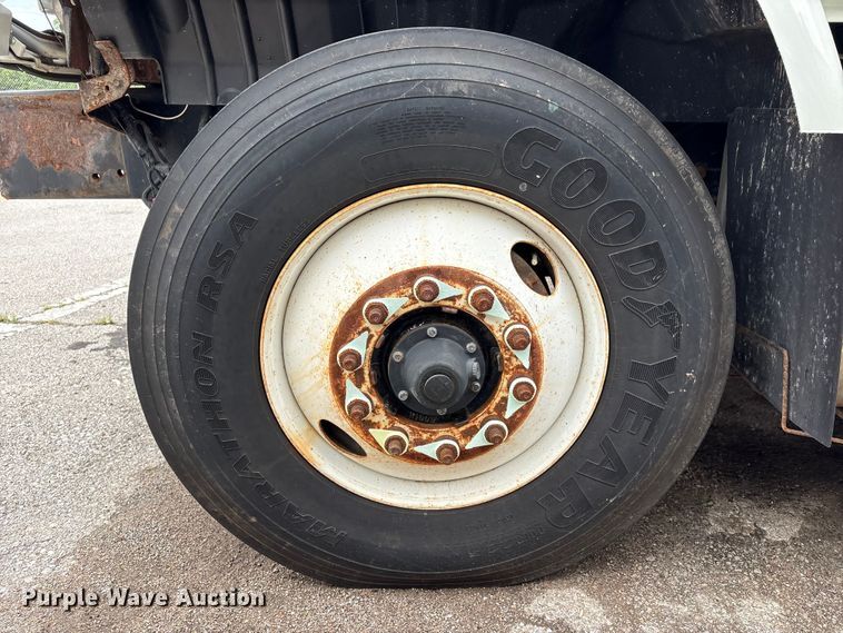 image for item FB8830 2010 International 7400 dump truck