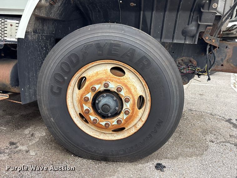 image for item FB8830 2010 International 7400 dump truck
