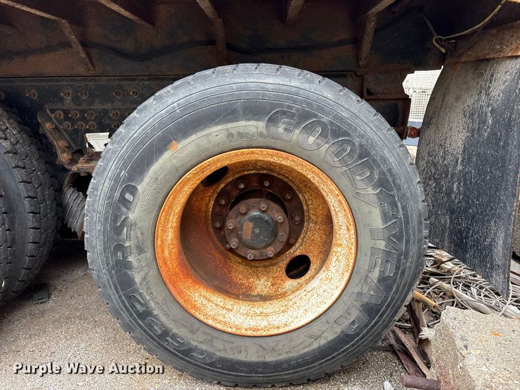 image for item FB8830 2010 International 7400 dump truck