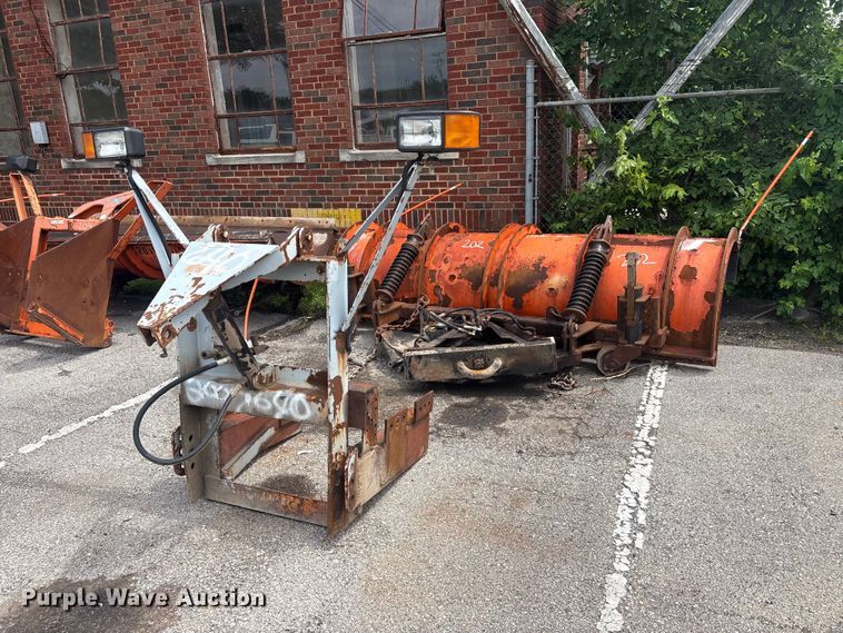 image for item FB8831 2010 Henderson snow plow