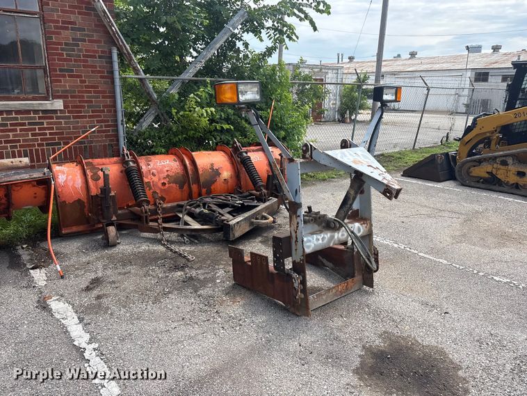 image for item FB8831 2010 Henderson snow plow