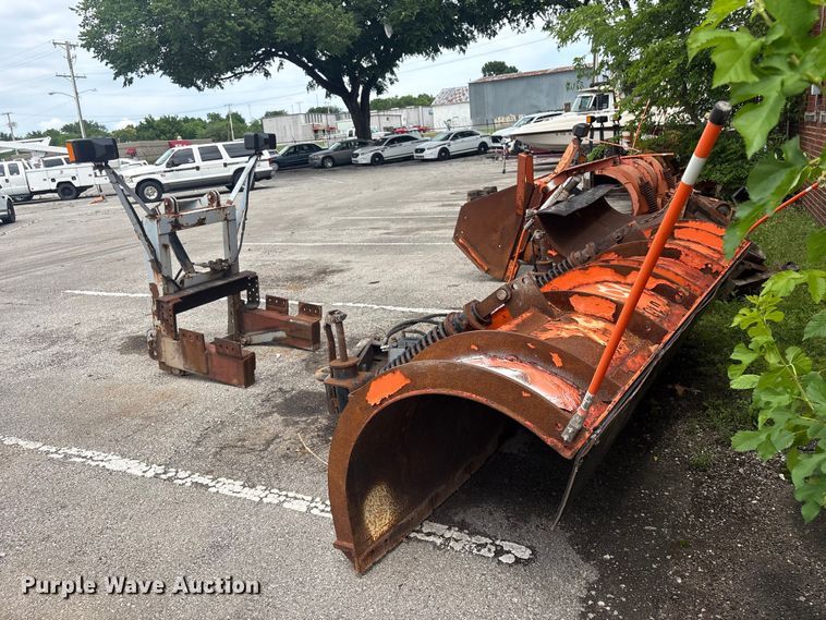 image for item FB8831 2010 Henderson snow plow