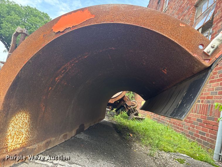 image for item FB8831 2010 Henderson snow plow