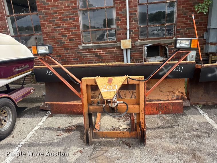 image for item FB8836 2006 Wausau snow plow