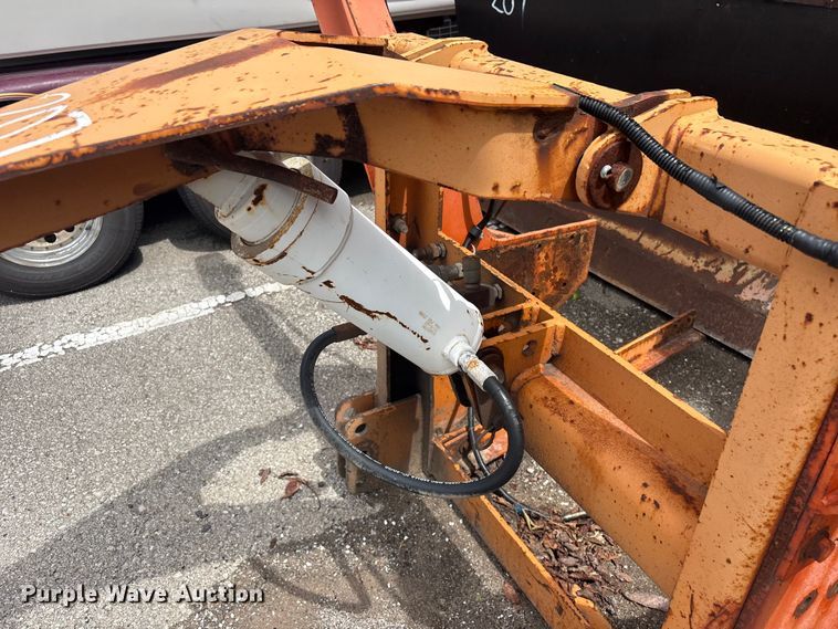 image for item FB8836 2006 Wausau snow plow