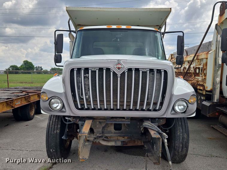 image for item FB8843 2009 International 7400 dump truck