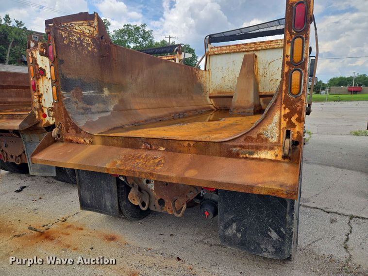 image for item FB8843 2009 International 7400 dump truck