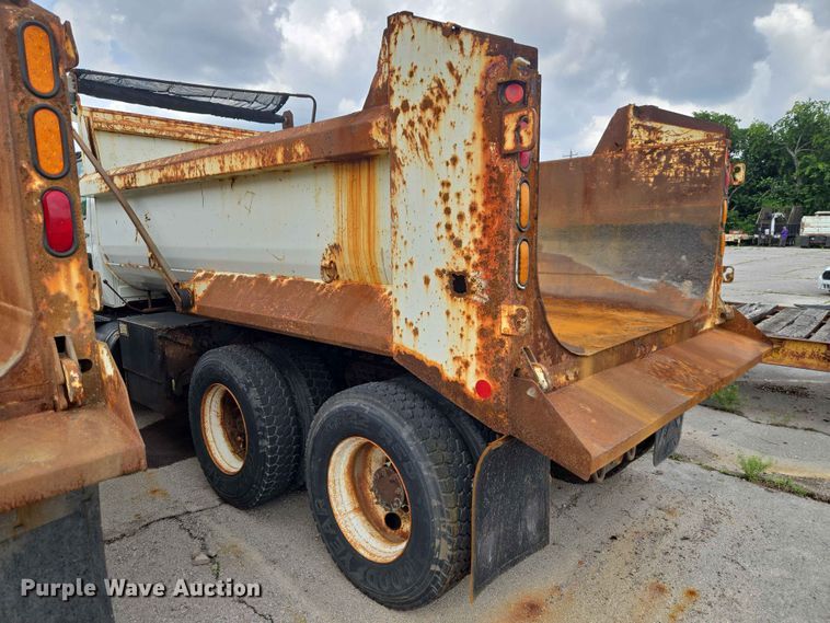 image for item FB8843 2009 International 7400 dump truck