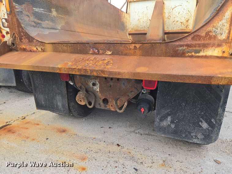 image for item FB8843 2009 International 7400 dump truck