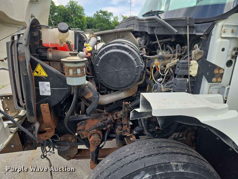 image for item FB8843 2009 International 7400 dump truck