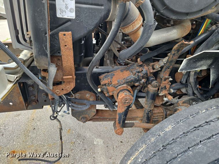 image for item FB8843 2009 International 7400 dump truck