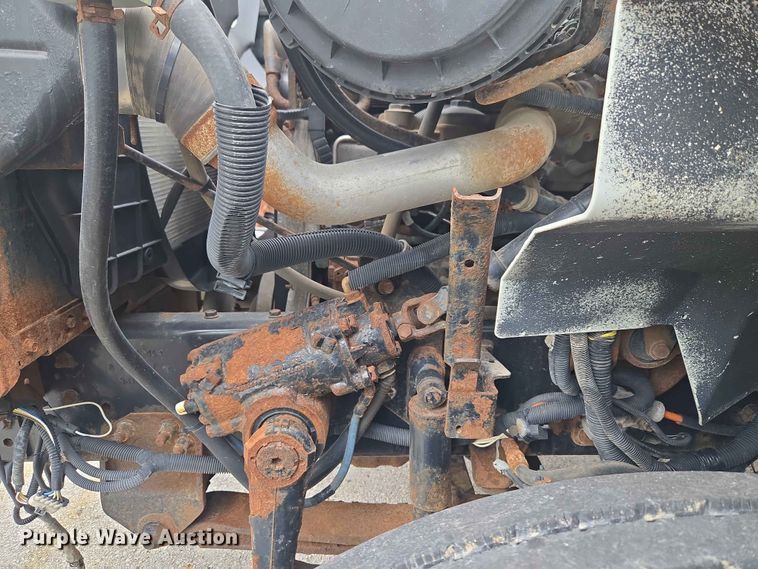 image for item FB8843 2009 International 7400 dump truck